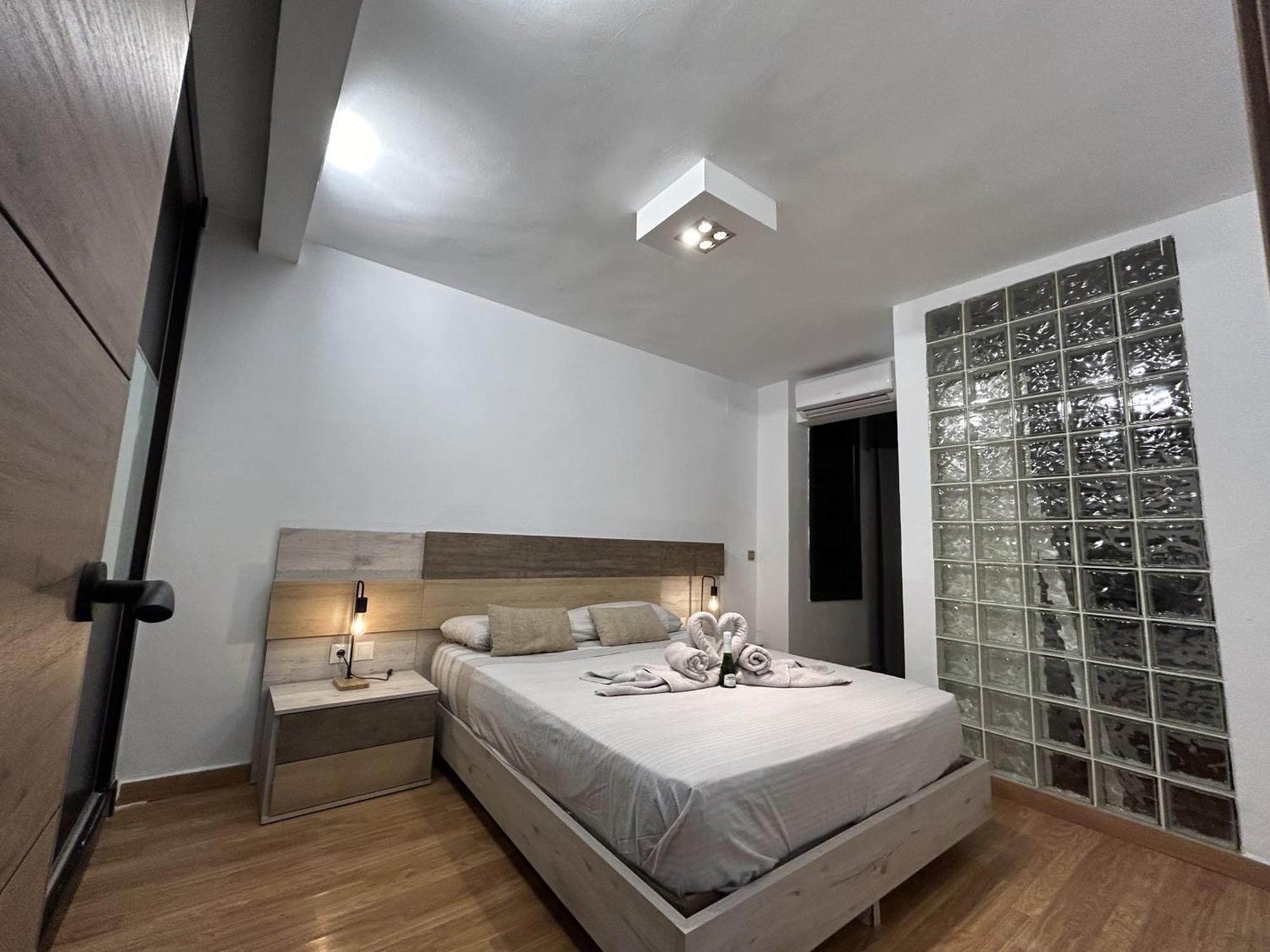 Lujo a tu alcance con spa y garaje pleno centro Huelva Exterior foto