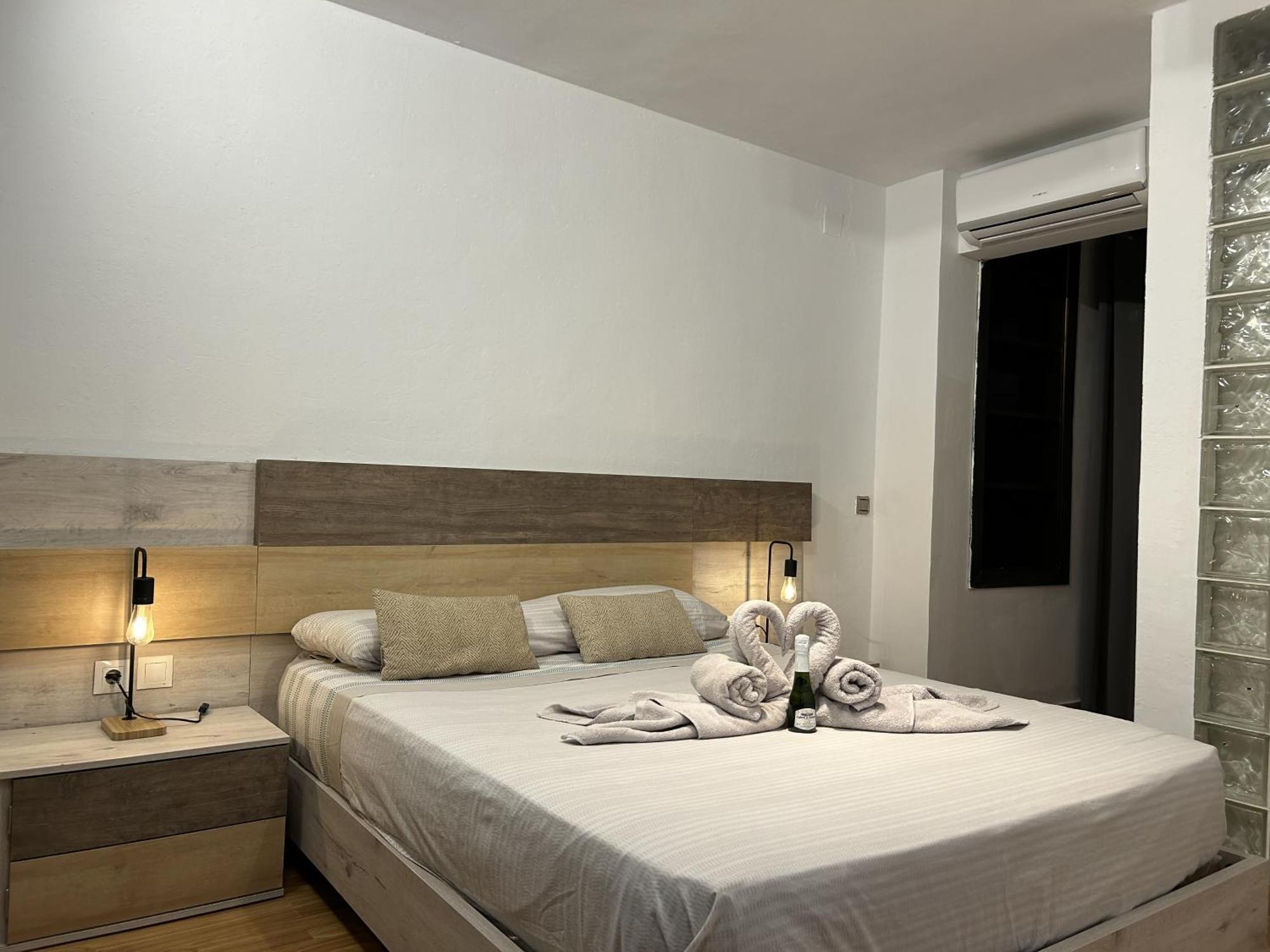 Lujo a tu alcance con spa y garaje pleno centro Huelva Exterior foto