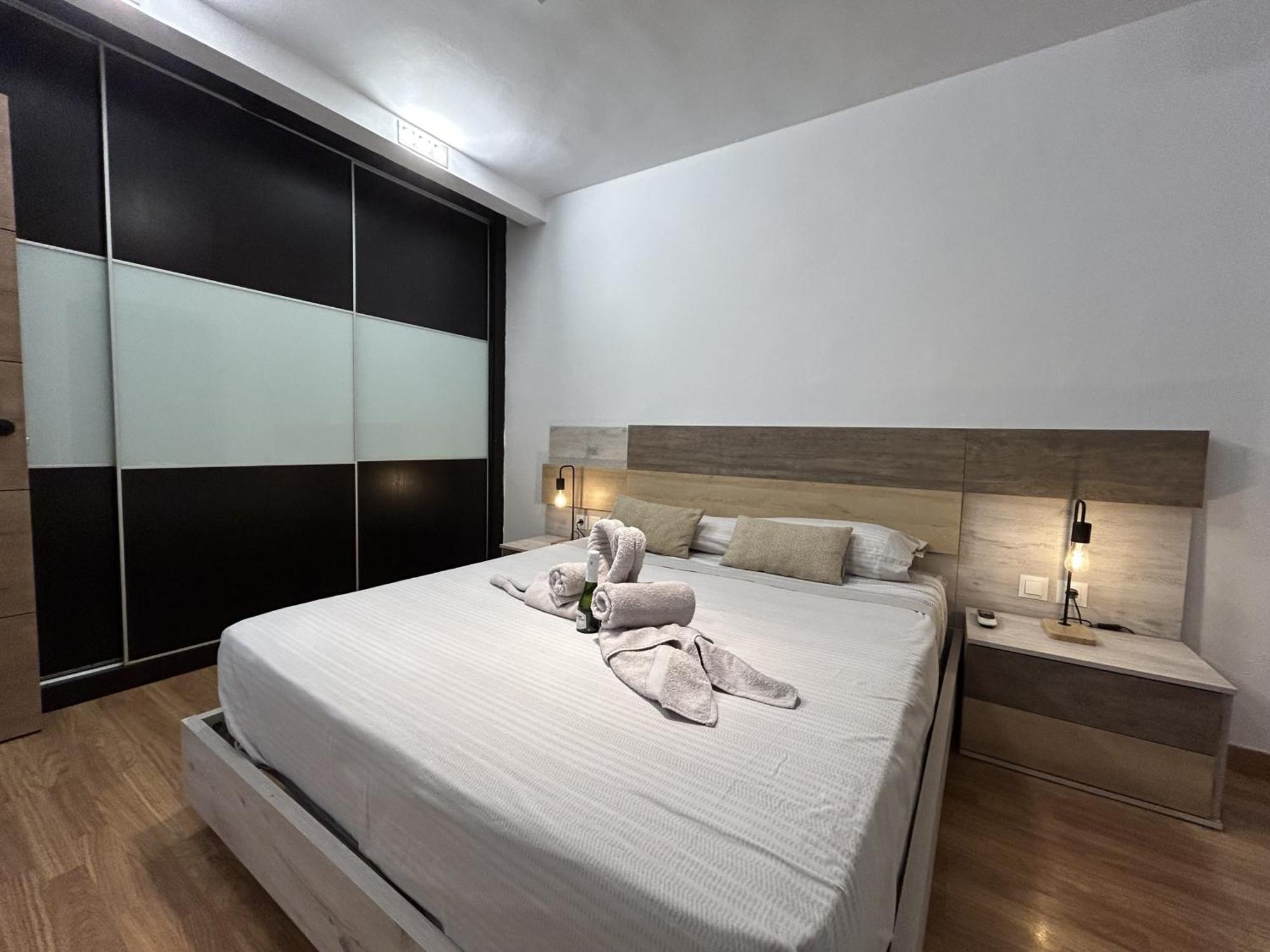 Lujo a tu alcance con spa y garaje pleno centro Huelva Exterior foto