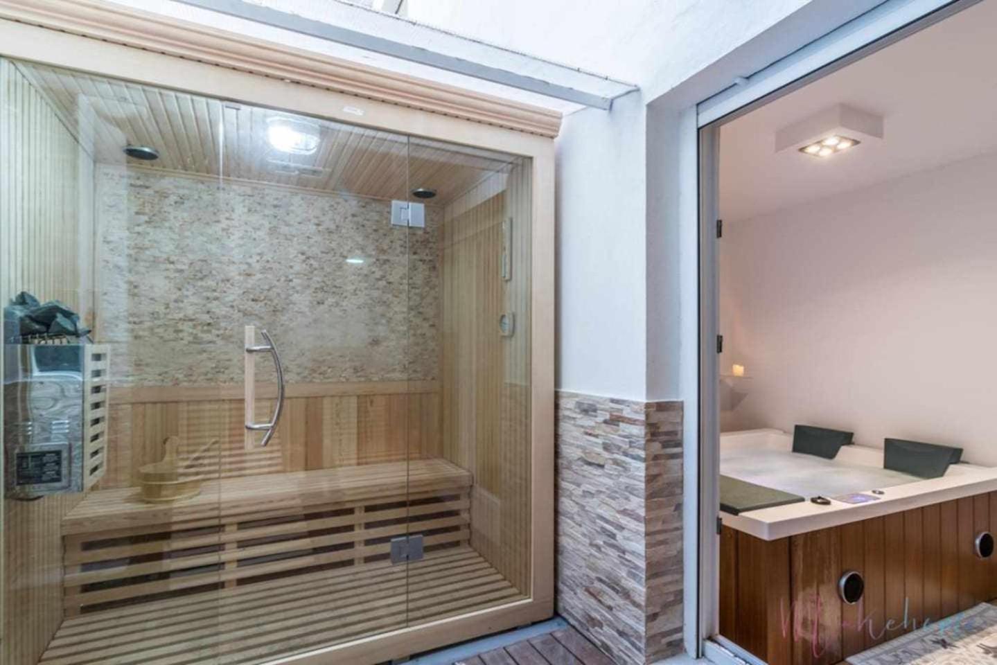 Lujo a tu alcance con spa y garaje pleno centro Huelva Exterior foto