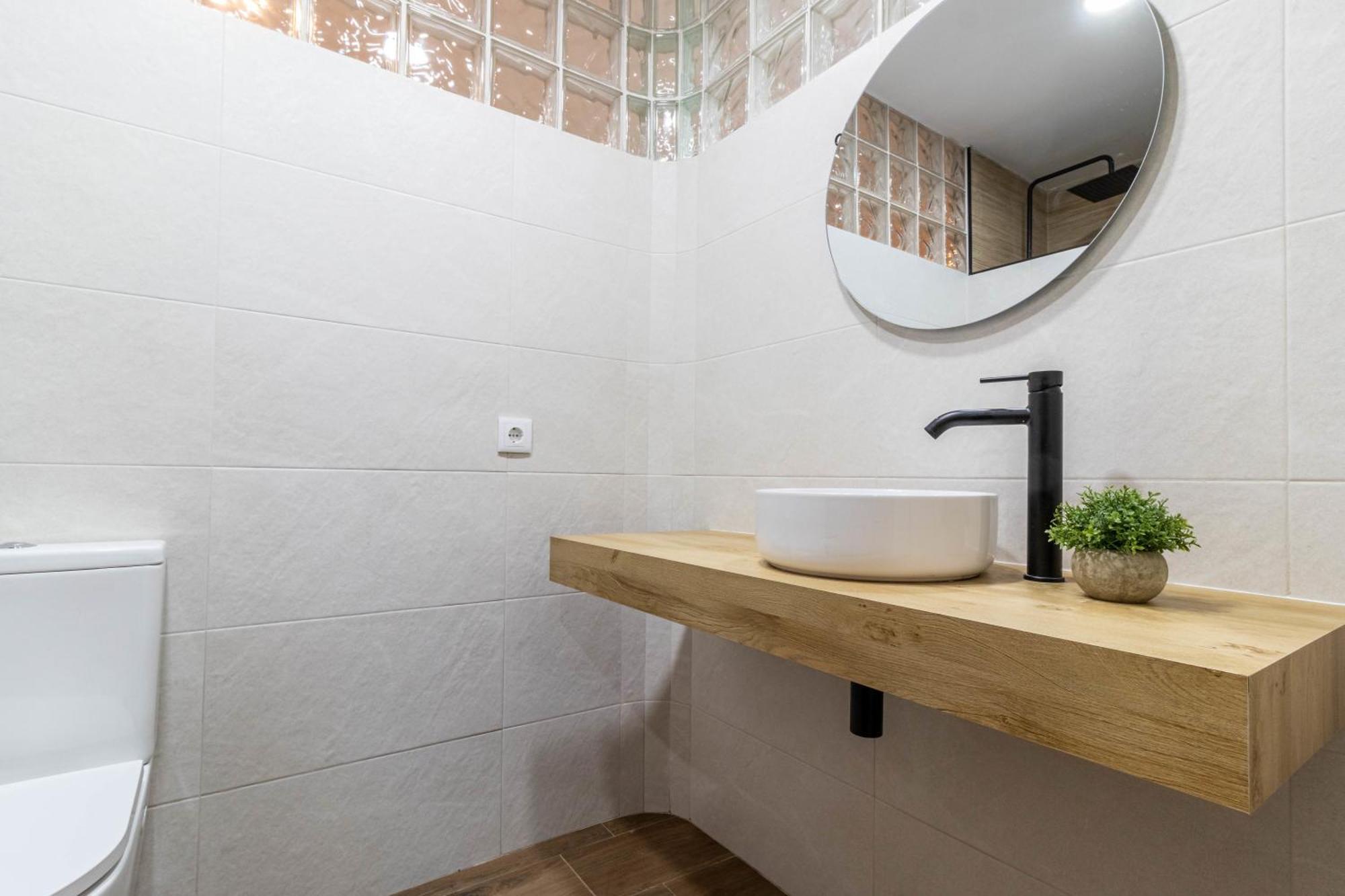 Lujo a tu alcance con spa y garaje pleno centro Huelva Exterior foto