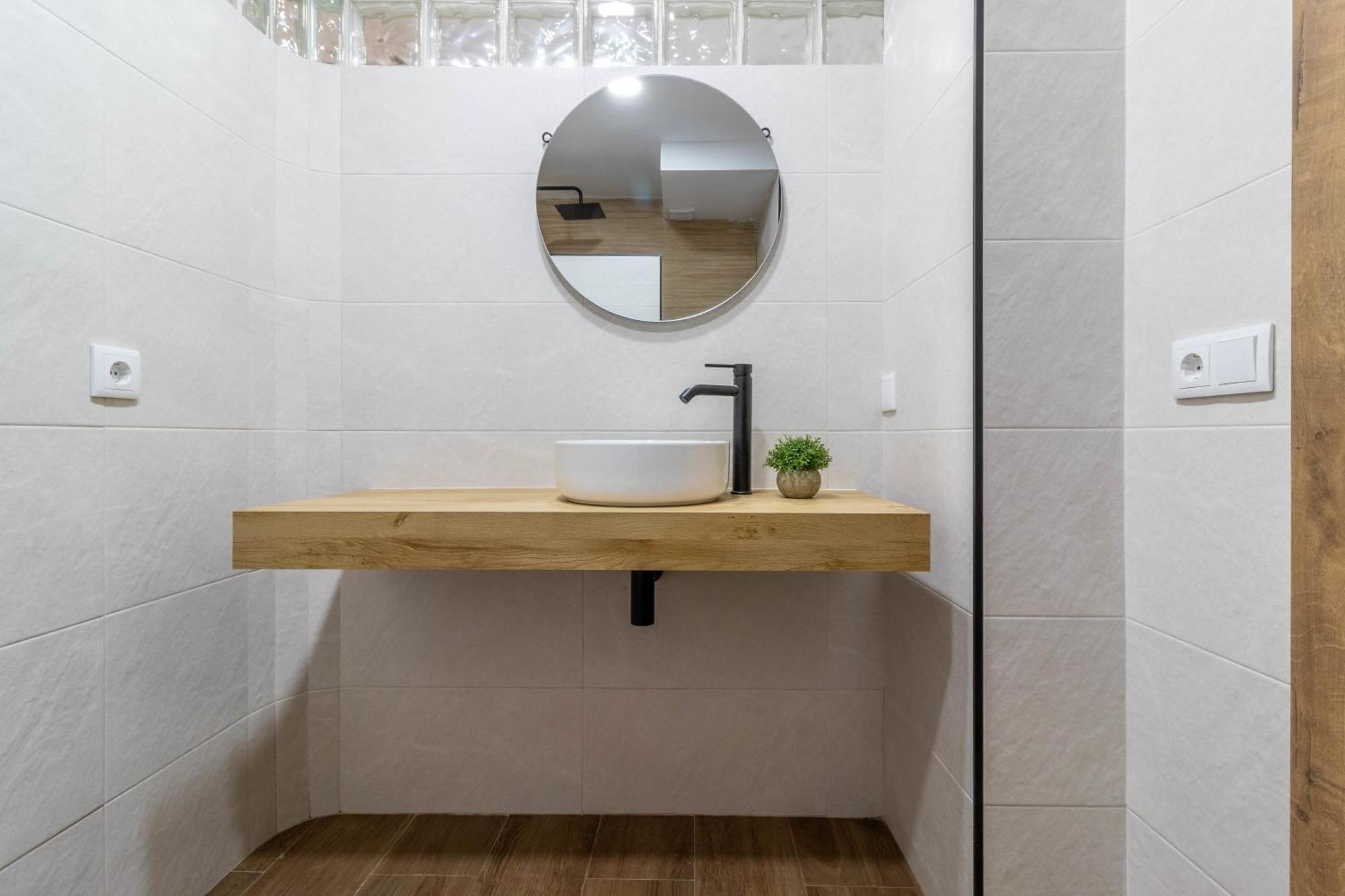 Lujo a tu alcance con spa y garaje pleno centro Huelva Exterior foto